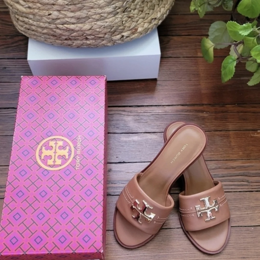 ⭐️Tory Burch womens Peep-toe Tan Slide Sandals with Gold Logo - Picture 9 of 16